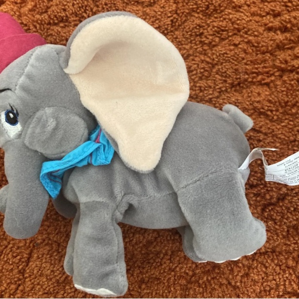 Disney Store Dumbo Flying Elephant About 8” Bean Bag Plush Animal Toy With Tag. - Picture 4 of 11